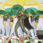 Iza na quadra da Imperatriz Leopoldinense (Foto: Daniel Pinheiro/AgNews)