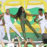 Iza na quadra da Imperatriz Leopoldinense (Foto: Daniel Pinheiro/AgNews)