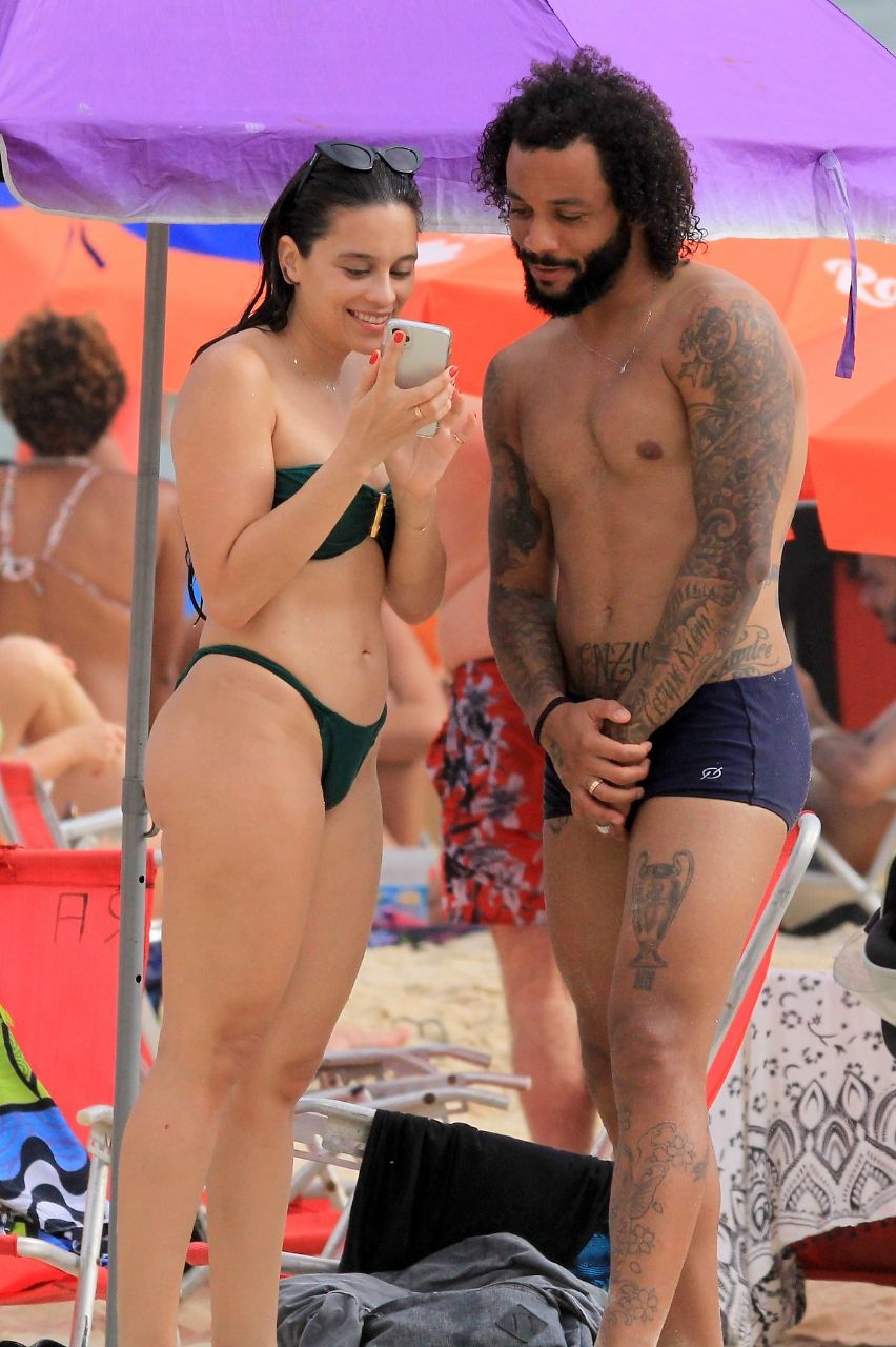 O jogador Marcelo e sua esposa Clarice Alves (Foto: AgNews)