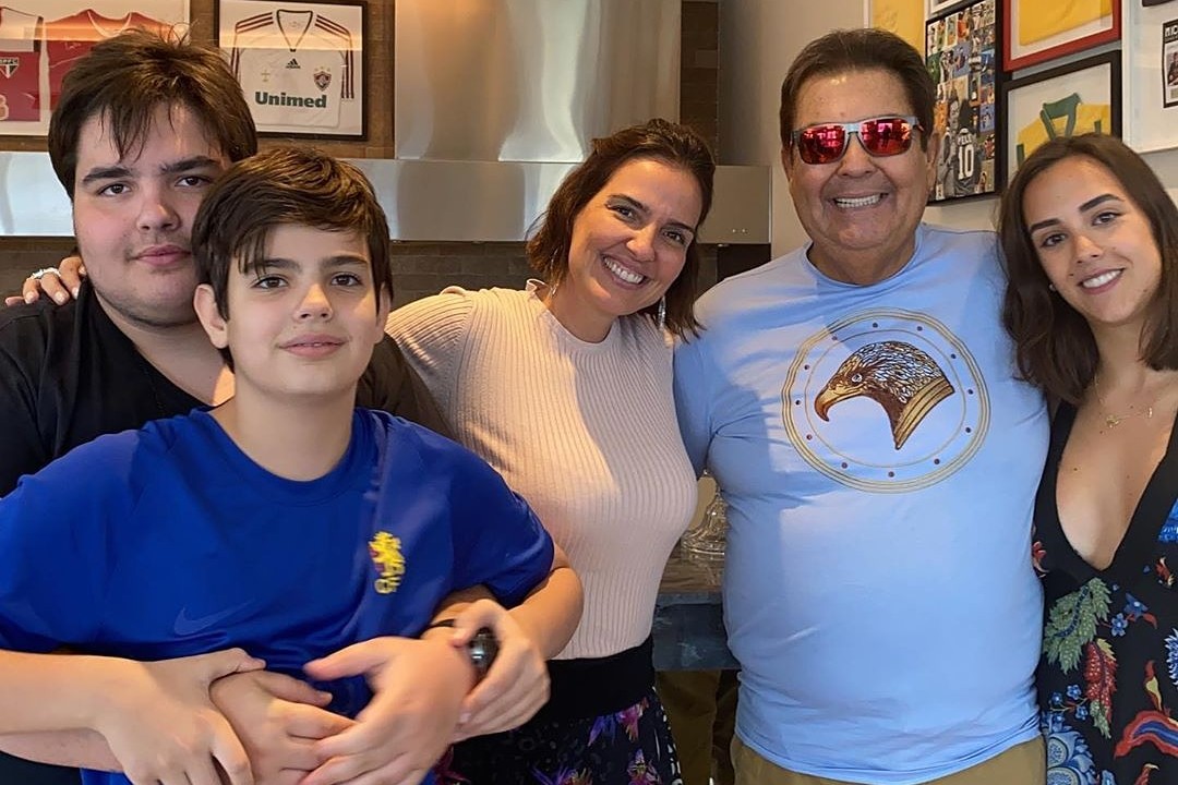 Rodrigo, João Guilherme, Luciana Cardoso, Faustão e Lara (Foto: reprodução/Instagram)