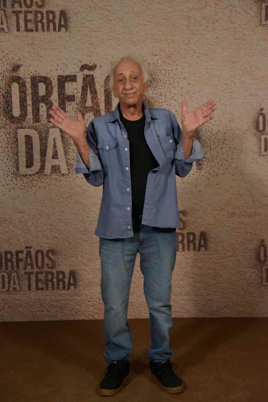 Flávio Migliaccio na coletiva de imprensa de Órfãos da Terra (Foto: AgNews)